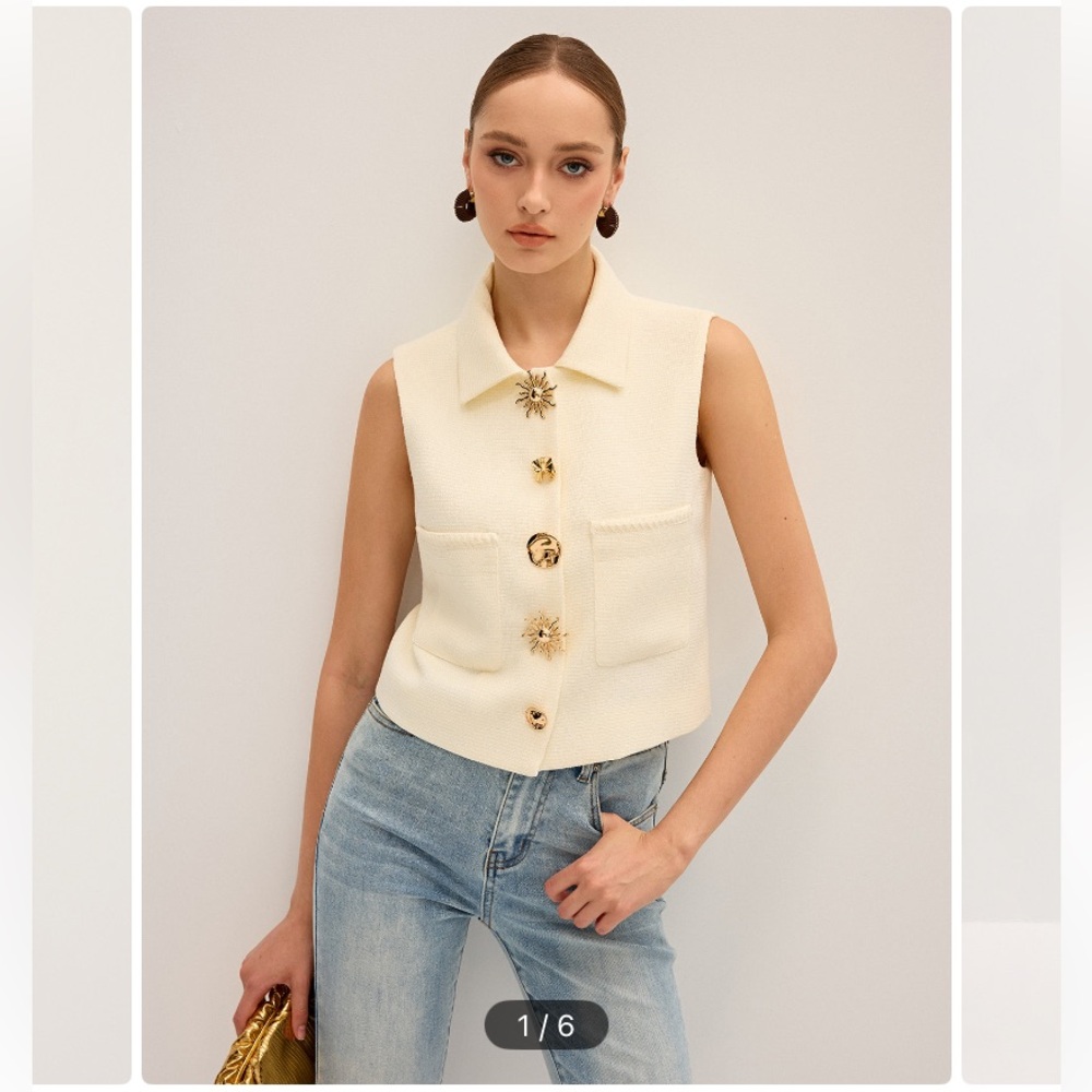 Unique Metal Button Sleeveless Vest XS